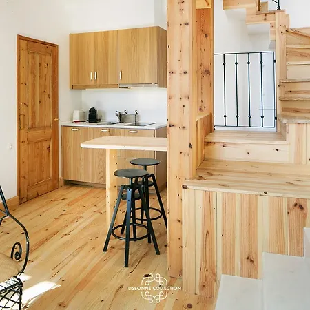 Alfama Deluxe Duplex By Lovelystay Апартаменти *