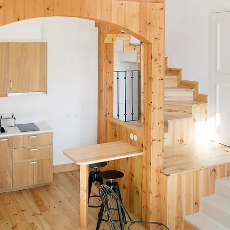 Alfama Deluxe Duplex By Lovelystay דירה ליסבון